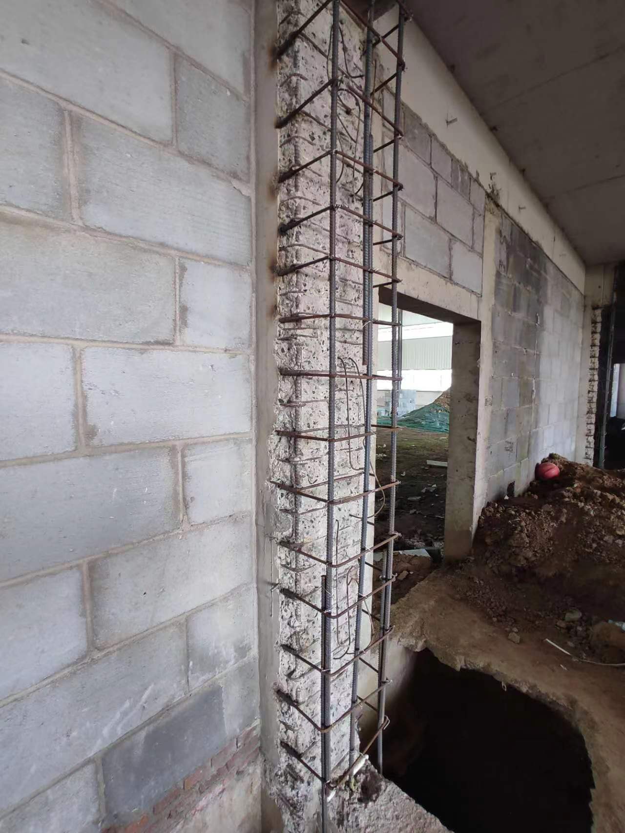 固原混凝土浇筑后多久可以拆模板